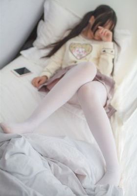 学生女初次夜情电影